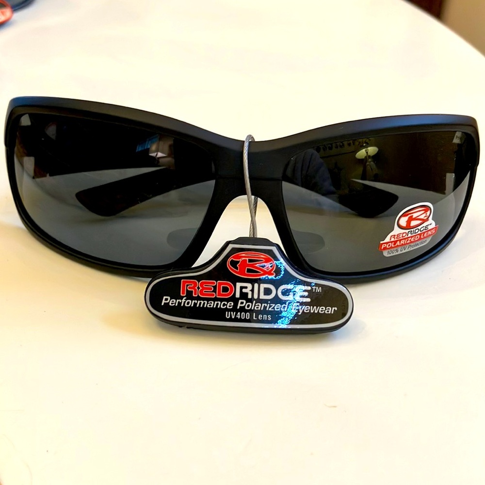 NWT RED RIDGE POLARIZED UV PROTECTED SUNGLASSES MENS